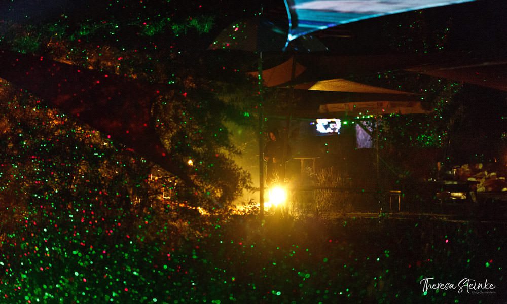 la-grange-festival-location-bergen-auf-ruegen-fette-ente-im-krokoteich